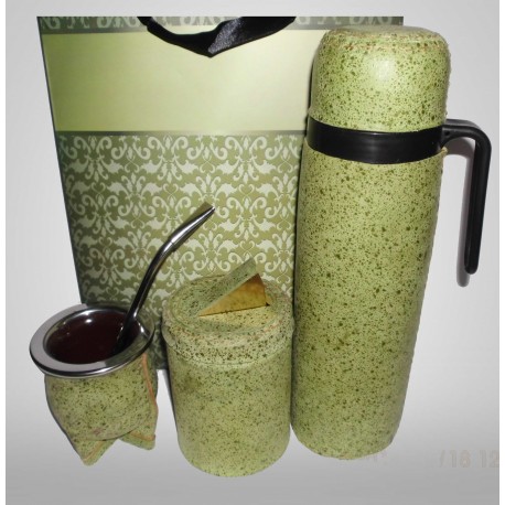 Conjunto de termo, mate y yerbera en cuero