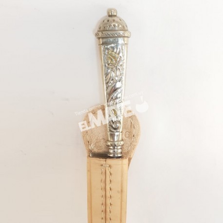 Cuchillo criollo artesanal mango de plata y oro
